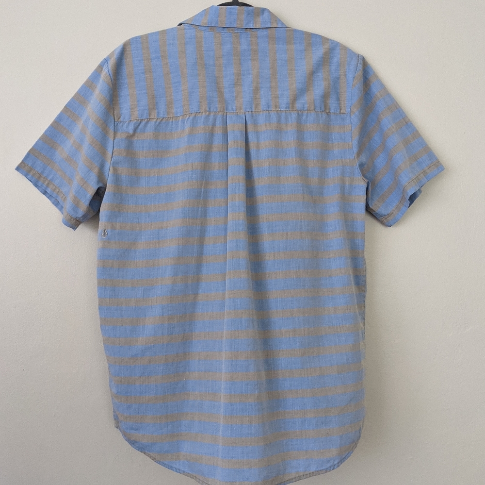 Volcom Slim Fit Button Down - Picture 5 of 9